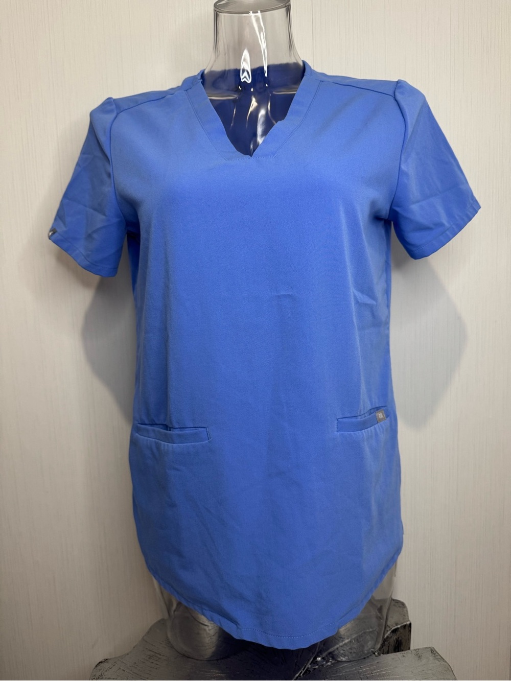 FIGS CASMA SCRUB TOP. Blue. Small. No flaws noted! - Picture 3 of 6